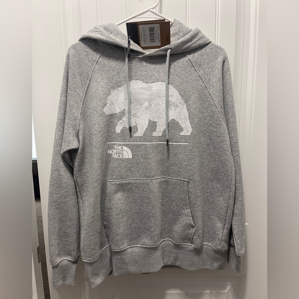 Cute and super soft north face hoodie!